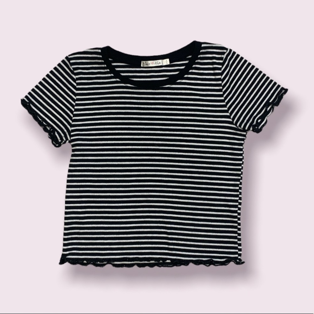 Black/White Heart Hips Striped Crop top Size Small